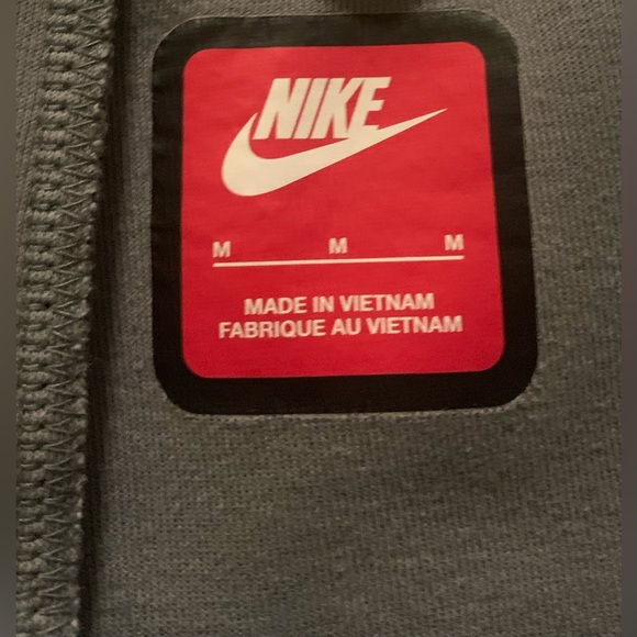 Nike Men’s Black and Gray Patterned Joggers, Medium, NWOT - Picture 2 of 16